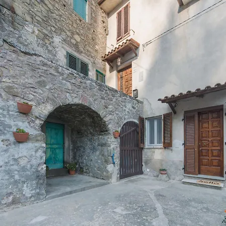 Viola By Interhome Gello (Lucca)